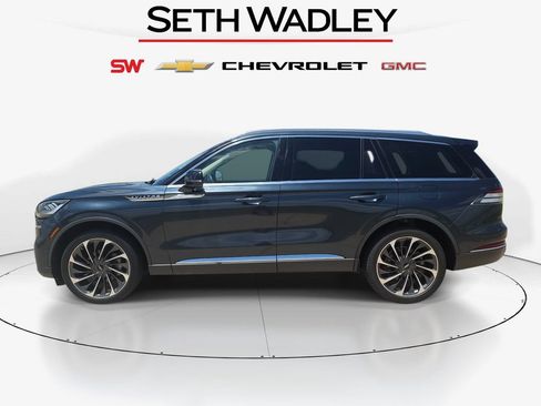 Used 2022 Lincoln Aviator Reserve w/ Equipment Group 201A AWD/4WD image 4