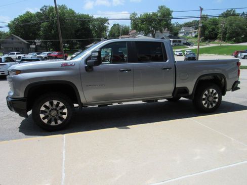 Used 2025 Chevrolet Silverado 2500 Custom w/ Custom Value Package AWD/4WD image 10