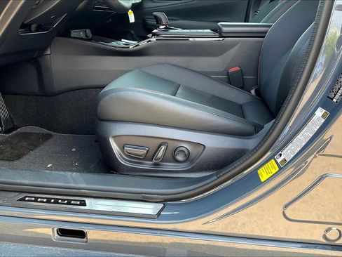 New 2025 Toyota Prius Plug-In Hybrid image 20