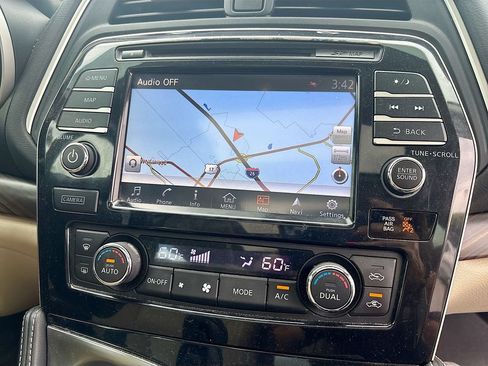 Used 2016 Nissan Maxima Platinum FWD image 23
