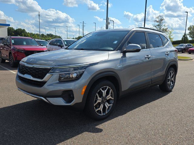 Used 2021 Kia Seltos EX AWD/4WD image 7