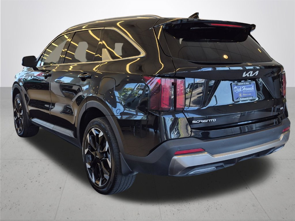 Used 2025 Kia Sorento EX AWD/4WD image 10