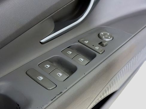 Used 2023 Hyundai Elantra SEL w/ Convenience Package FWD image 18