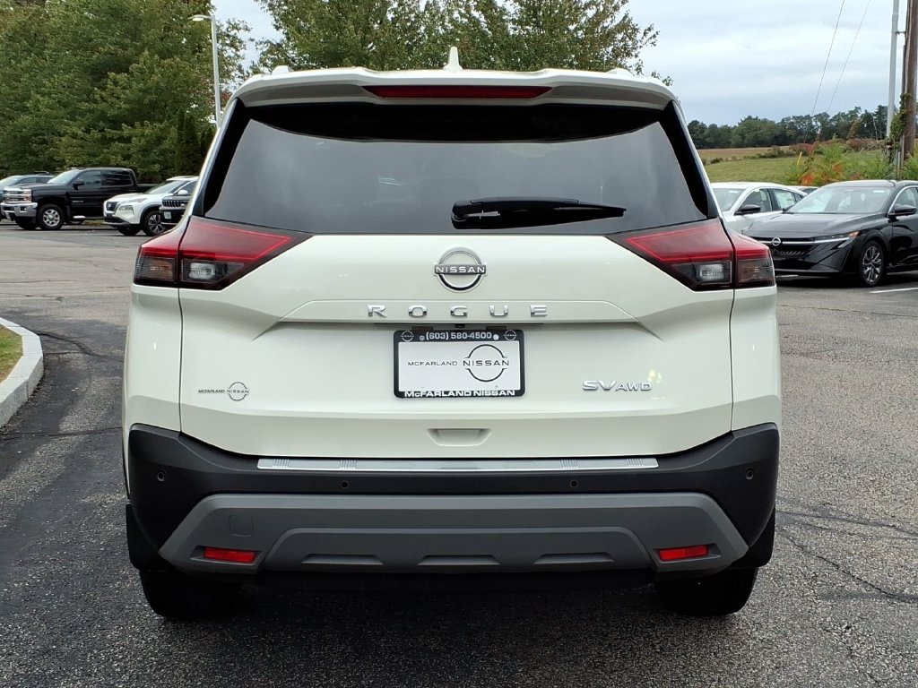 Certified 2023 Nissan Rogue SV w/ SV Premium B Package AWD/4WD image 4