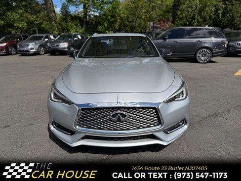 Used 2018 INFINITI Q60 3.0t Luxe RWD image 12