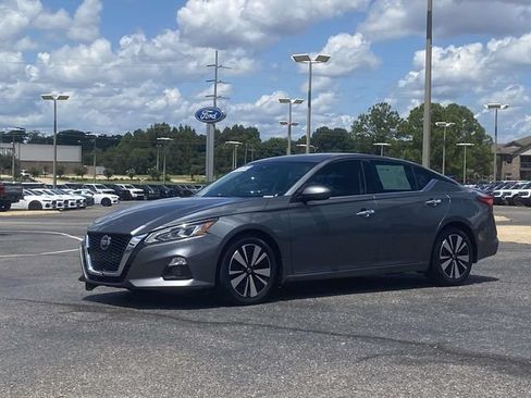 Used 2019 Nissan Altima 2.5 SV FWD image 6