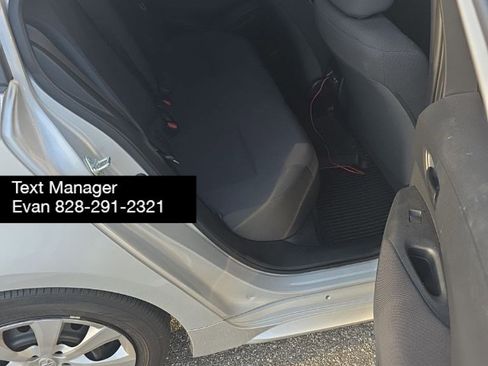 Used 2024 Toyota Corolla LE image 9