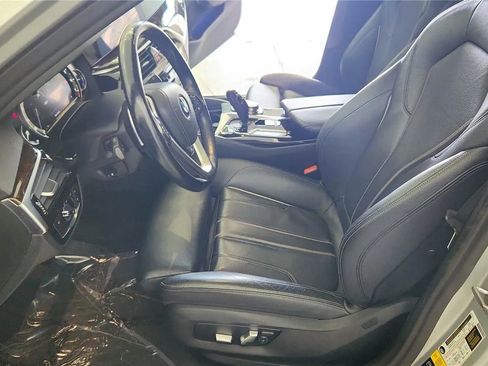 Used 2017 BMW 530i xDrive image 23