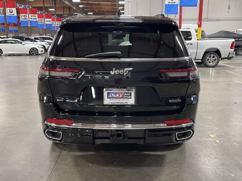 Used 2021 Jeep Grand Cherokee L Overland w/ Luxury Tech Group IV AWD/4WD image 4