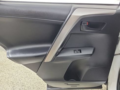 Used 2018 Toyota RAV4 LE Plus AWD/4WD image 14