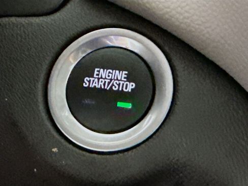 Used 2024 Chevrolet Equinox LS w/ Midnight Edition FWD image 21