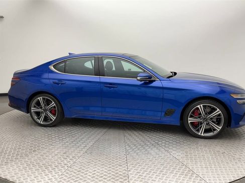 Used 2025 Genesis G70 3.3T Advanced w/ Sport Prestige Package image 9