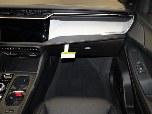 New 2026 Jeep Cherokee Limited AWD/4WD image 32