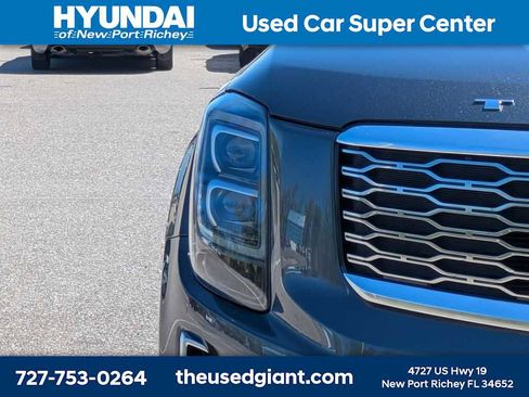 Used 2021 Kia Telluride EX w/ EX Premium Package image 9
