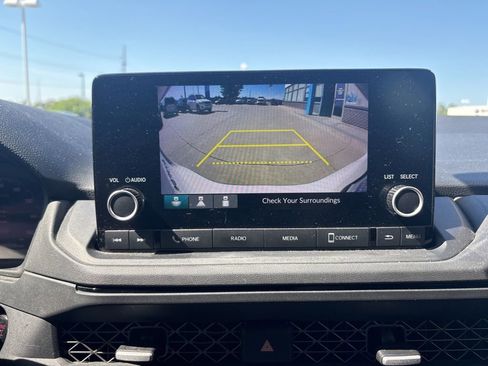 Used 2023 Honda Accord EX image 19