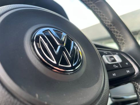 Used 2017 Volkswagen Golf R 4-Door AWD/4WD image 41