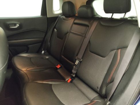Used 2019 Jeep Compass Trailhawk w/ Cold Weather Group AWD/4WD image 18