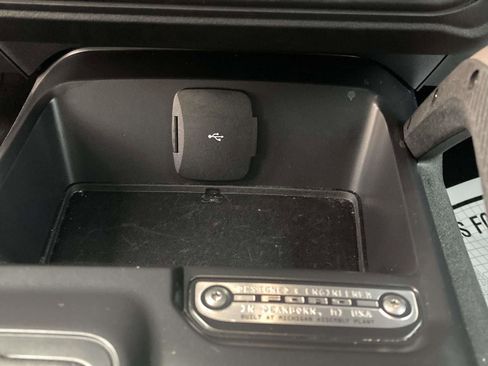 Used 2024 Ford Bronco Outer Banks image 25