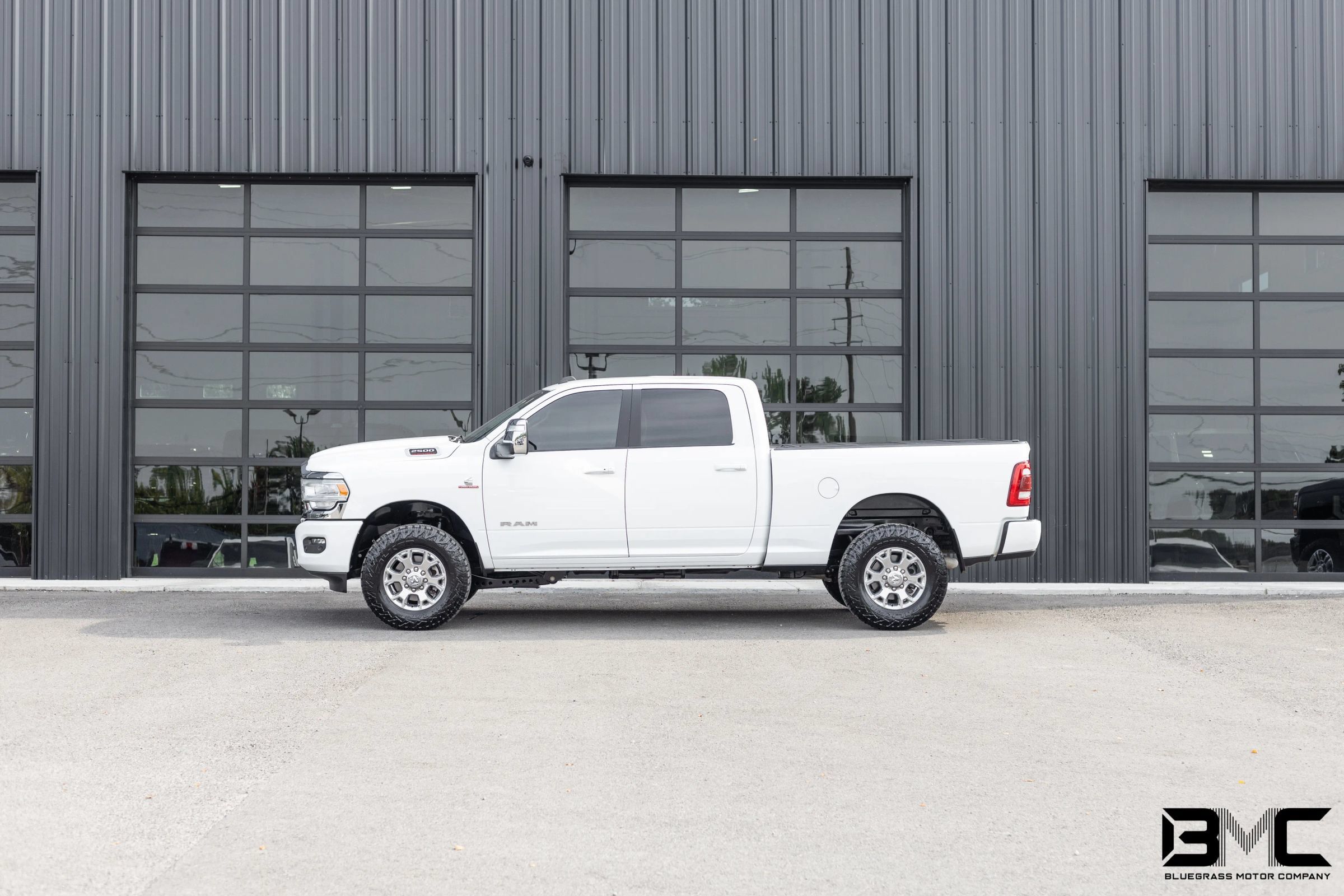 Used 2024 RAM 2500 Laramie AWD/4WD image 1