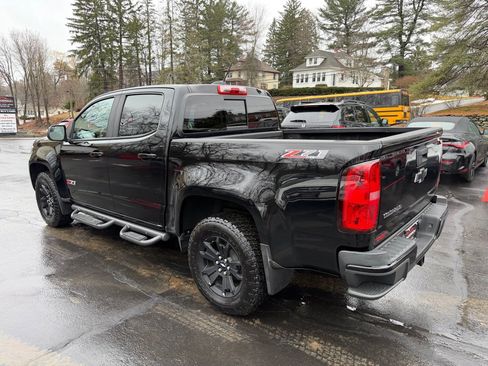 Used 2016 Chevrolet Colorado Z71 w/ Z71 Midnight Edition image 15