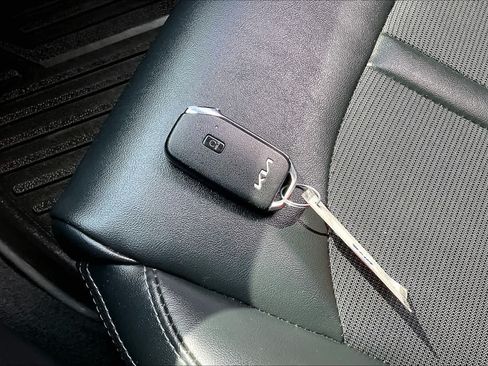 Used 2022 Kia K5 GT-Line FWD image 15