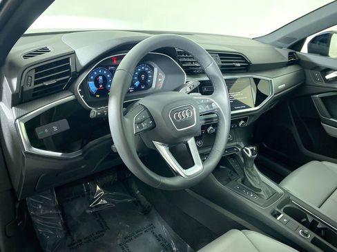 Certified 2025 Audi Q3 2.0T Premium w/ Convenience Package image 23
