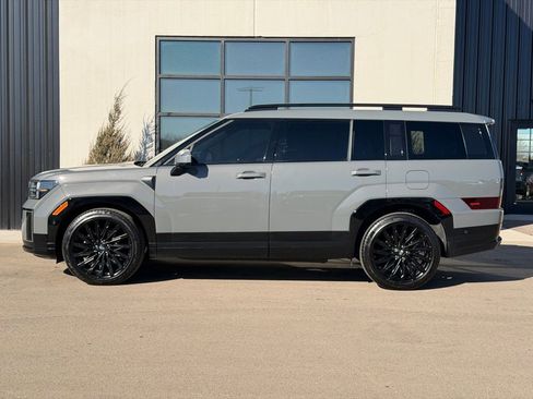 Used 2024 Hyundai Santa Fe Calligraphy image 2