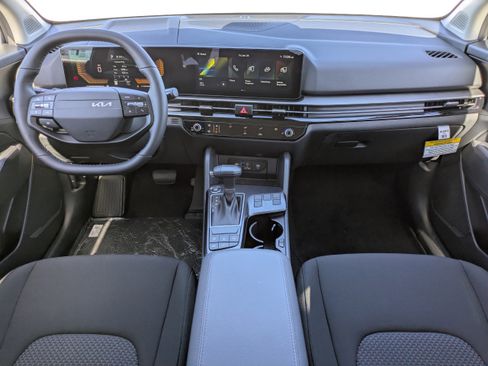 New 2026 Kia Sportage LX FWD image 17
