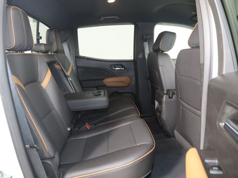 Used 2023 GMC Canyon AT4 w/ AT4 Premium Package AWD/4WD image 15