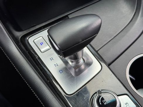 Used 2022 Genesis G70 2.0T image 28