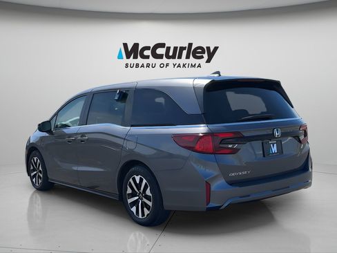 Used 2025 Honda Odyssey EX-L image 4