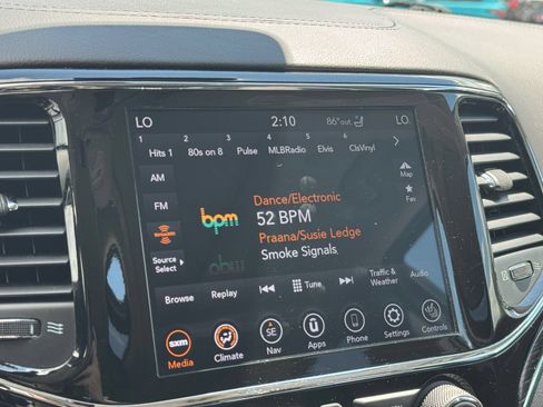 Used 2020 Jeep Grand Cherokee Summit AWD/4WD image 6