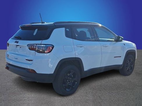 Used 2024 Jeep Compass Trailhawk w/ Trailhawk Convenience Group AWD/4WD image 4