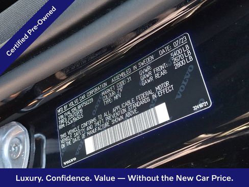 Certified 2024 Volvo XC60 B5 Plus w/ Protection Package Premier AWD/4WD image 28