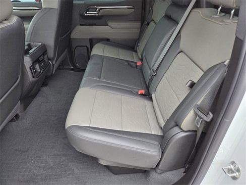 Used 2025 Chevrolet Silverado 1500 ZR2 w/ Technology Package image 11