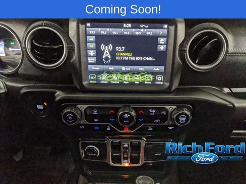 Used 2023 Jeep Wrangler Unlimited Sahara image 8