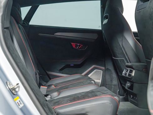 Used 2024 Lamborghini Urus Performante image 35