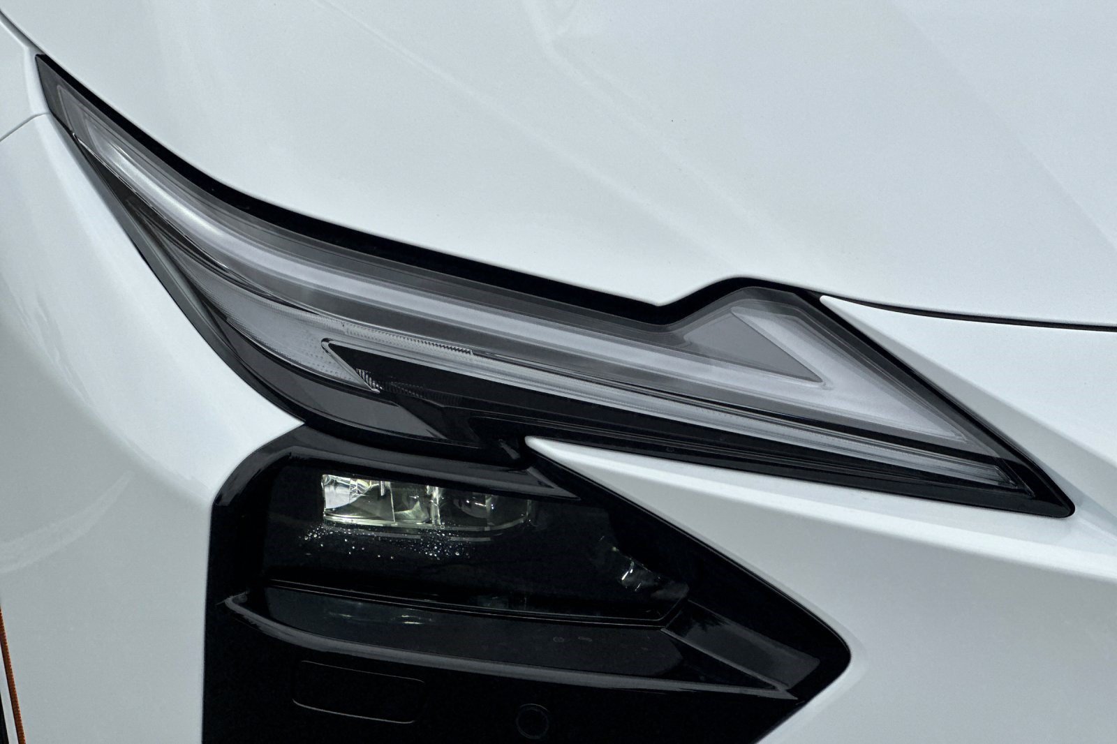 New 2026 Lexus ES 350e w/ Convenience Package FWD image 12
