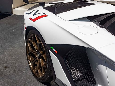 Used 2020 Lamborghini Aventador SVJ AWD/4WD image 47