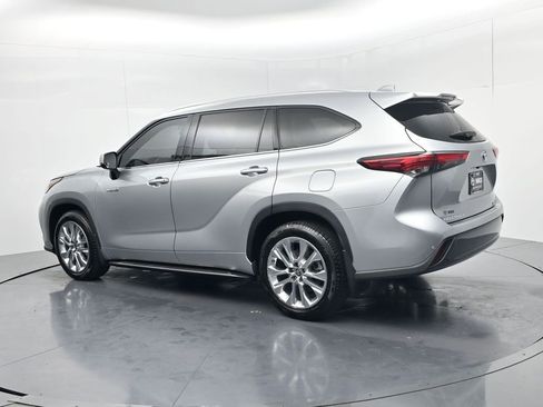 Used 2021 Toyota Highlander Limited image 5