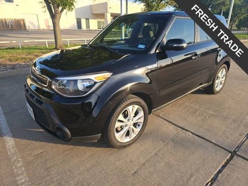 Used 2014 Kia Soul + image 1