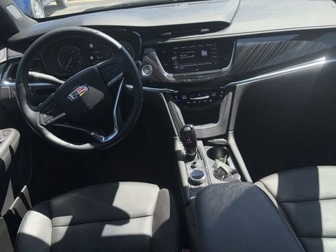 Used 2024 Cadillac XT6 Premium Luxury w/ LPO, Floor Liner Package AWD/4WD image 11