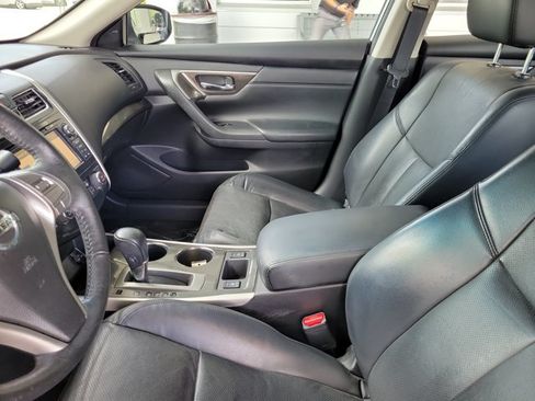 Used 2015 Nissan Altima 2.5 SL w/ Technology Package FWD image 17