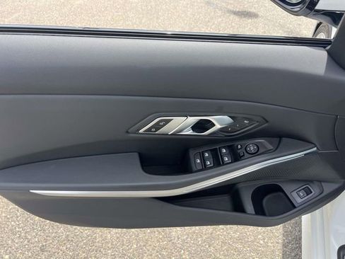 Used 2023 BMW 330i xDrive Sedan AWD/4WD image 18