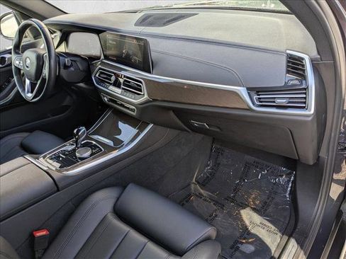 Used 2022 BMW X5 xDrive40i w/ Premium Package image 25