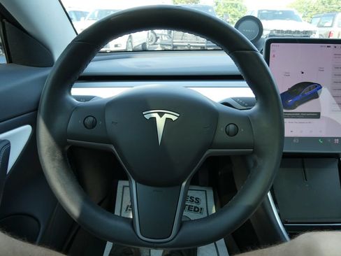Used 2020 Tesla Model 3 Long Range AWD/4WD image 26