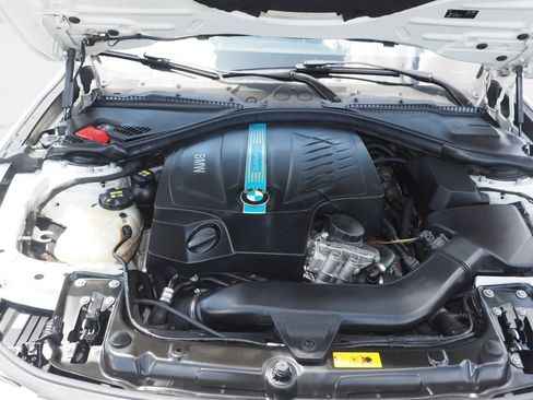 Used 2015 BMW ActiveHybrid 3 RWD image 12