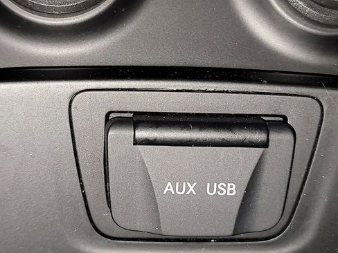Used 2016 Hyundai Santa Fe SE FWD image 23