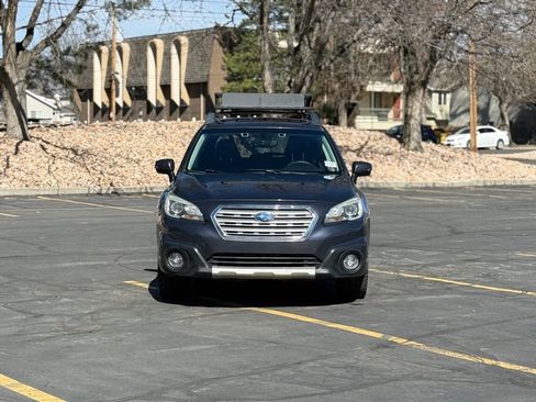Used 2017 Subaru Outback 3.6R Limited image 2