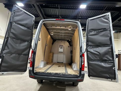 Used 2019 Mercedes-Benz Sprinter 4x4 170 image 20